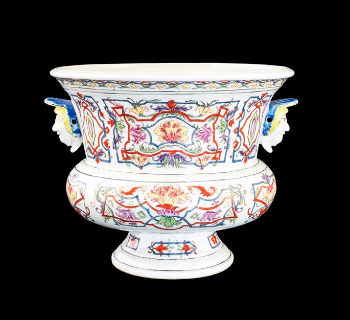 Rare Chinese export porcelain wine cooler with famille rose decoration | MasterArt